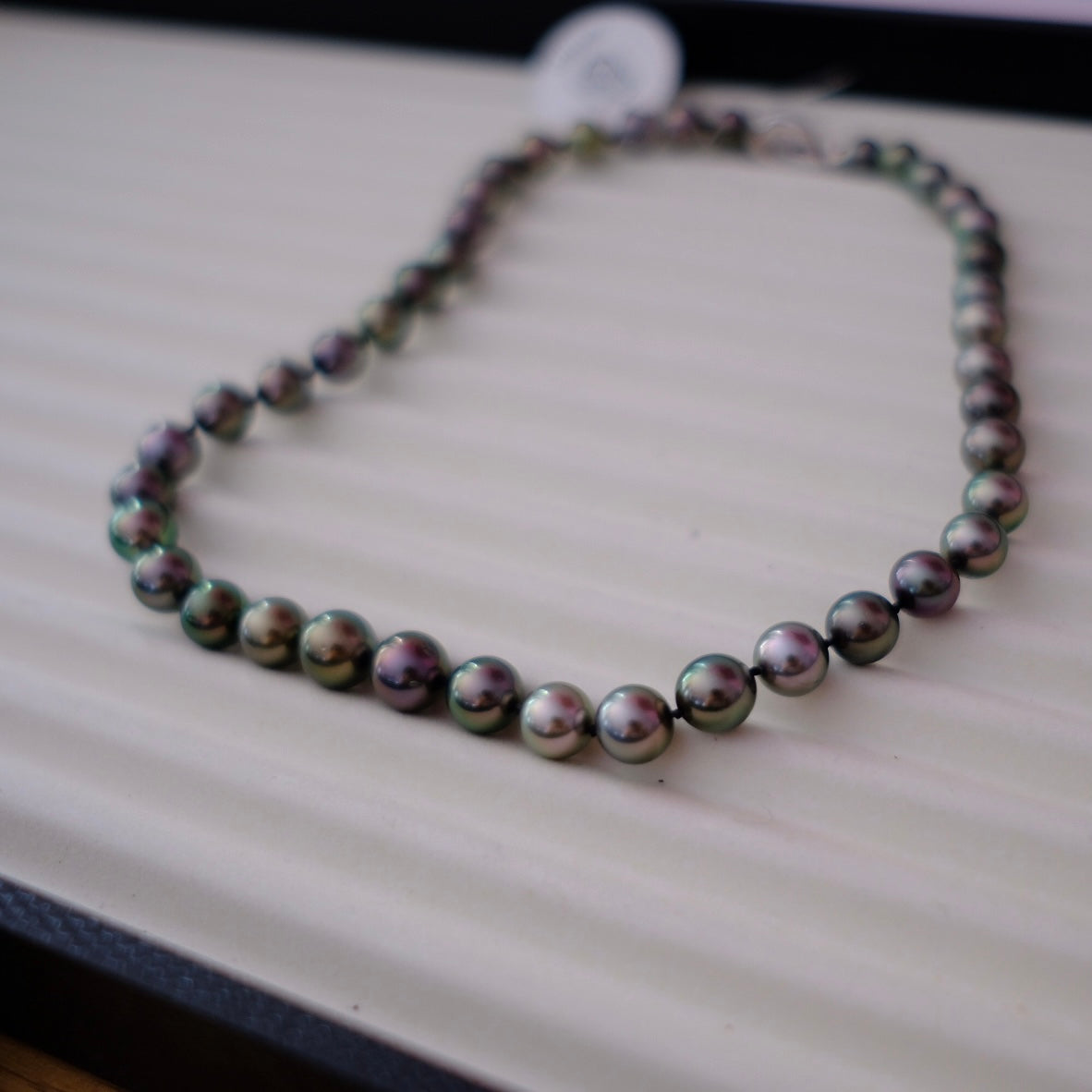 Tahitian Peacock Necklace, 8.3-10.9mm, Pearl Necklace, GUILD Certificate