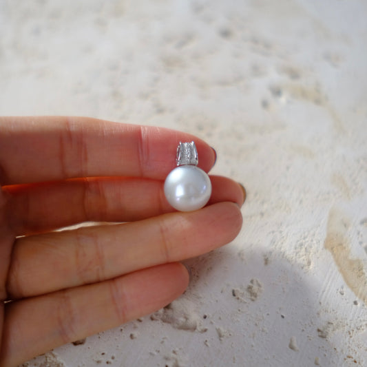 White South Sea Pearl Pendant, Round 13mm, AU750 Diamond 0.034ct