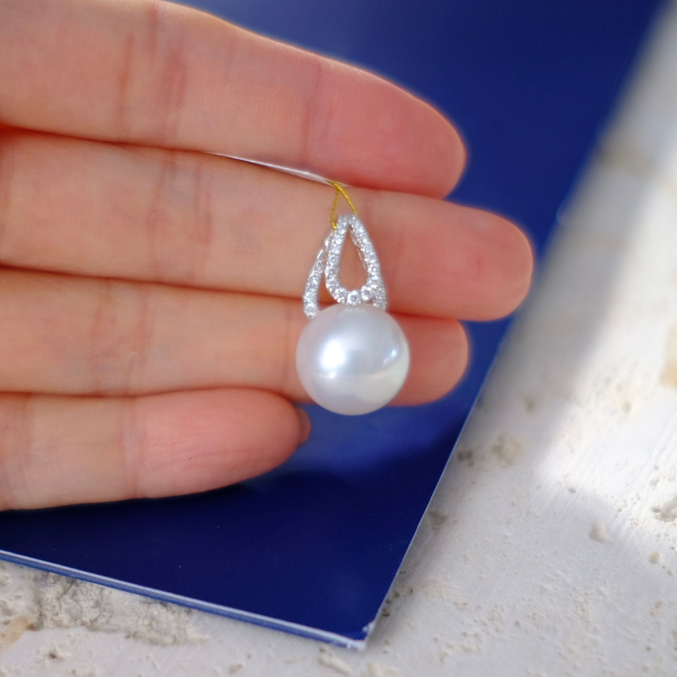 White South Sea Pearl Pendant, BU 13.4mm, AU750 Diamond 0.276ct, PASPALEY