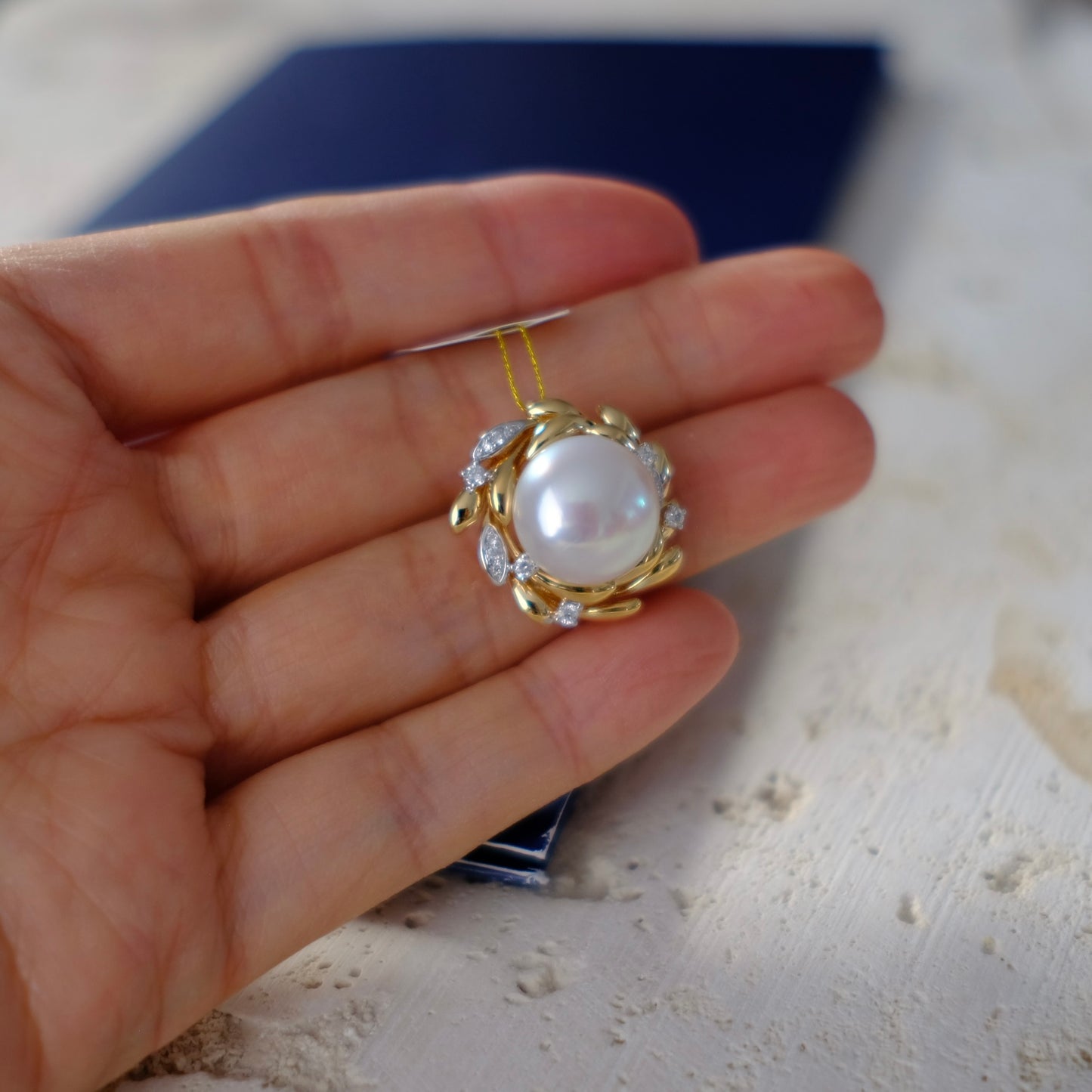 White South Sea Pearl Pendant, 12.9mm, AU750, Diamond 0.166ct, PASPALEY GEM